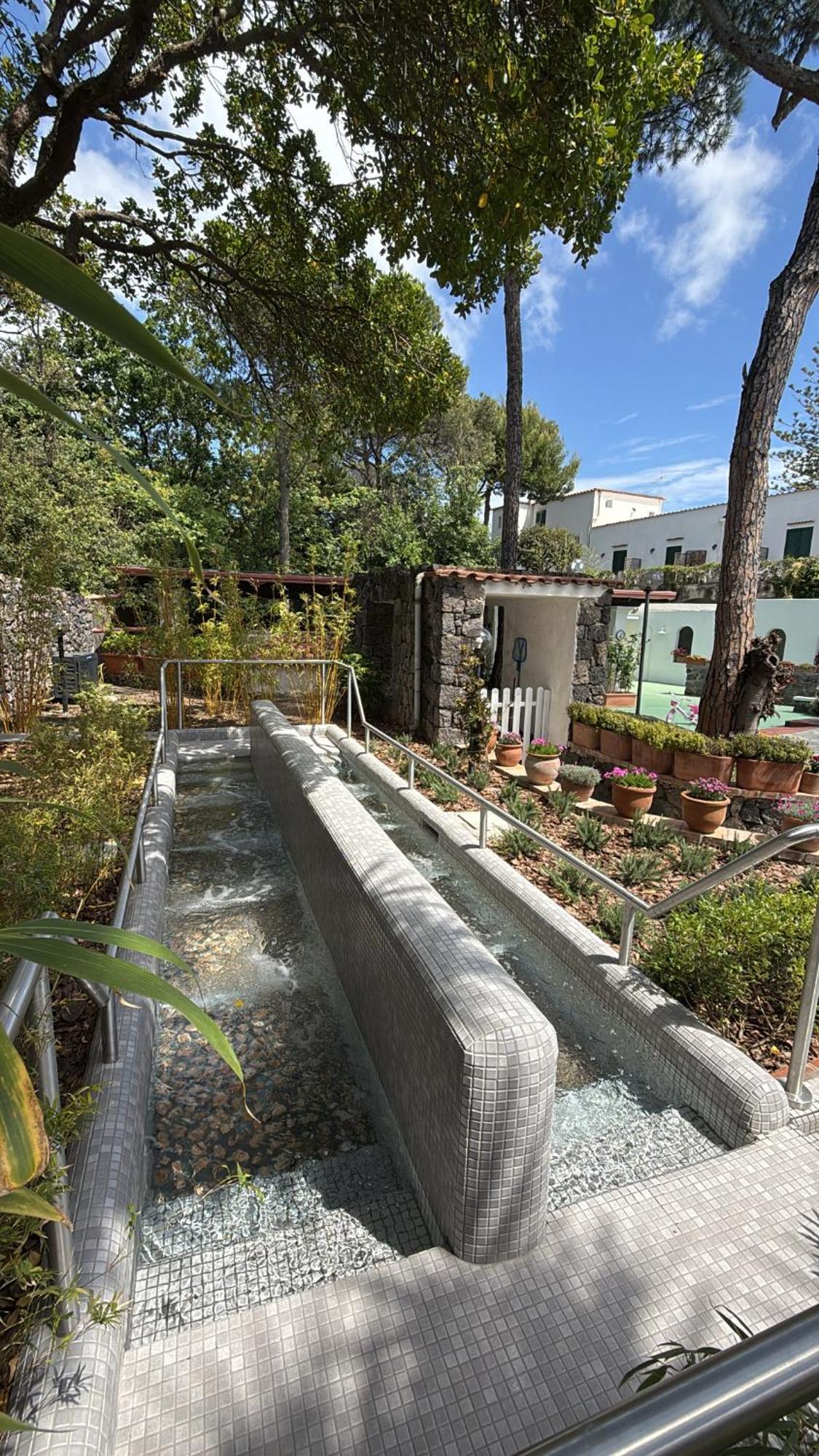 Hotel Pineta Ischia Bagian luar foto
