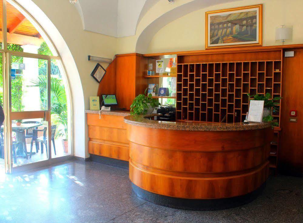 Hotel Pineta Ischia Bagian luar foto